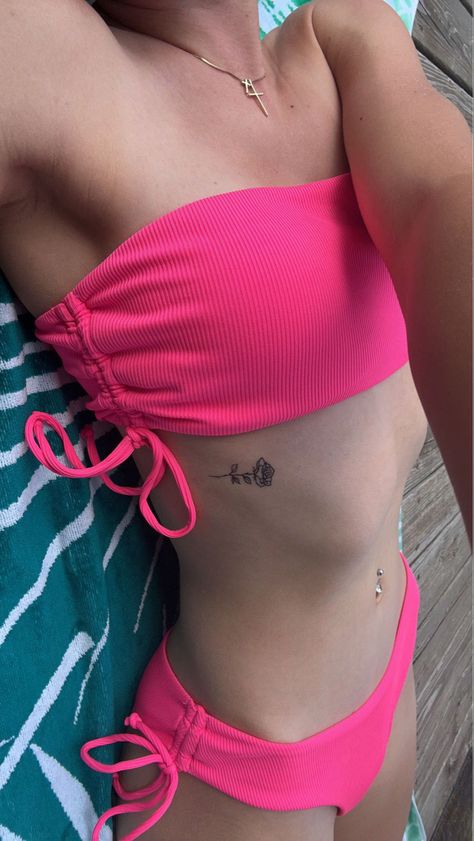 Small Rib Cage Aesthetic, Rib Cage Rose Tattoo, Small Rib Cage, Rib Cage Tattoos, Cage Tattoos, Nail Piercing, Ribcage Tattoo, Tattoo Rose, Rib Tattoo