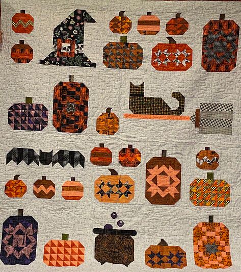 Quilt Halloween, Witch Quilt, Witches Night, Witches Night Out, Halloween Quilt Patterns, Quilting Digest, Quilt Book, Tie Quilt, Quilt In A Day