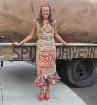 I remember hearing of “flour sack dresses” ever since my youth in the 1950s. But I recently discovered through rummaging the Internet that my concept of what the term meant was totally in error. I … Burlap Sack Dress, Gunny Sack Dress, Potato Sack, Sack Dress, Burlap Sacks, How To Make Skirt, Feed Bags, Denim Projects, Repurposed Clothing