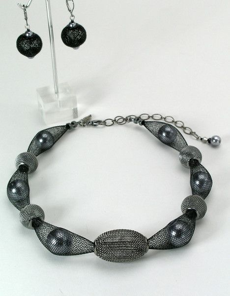 #25613 Dark silver glass pearls, gunmetal mesh and nylon. Gunmetal clasp and 4" extender chain. Alice Bailey Designs signature tag.  16" to 20" Limited Edition.Purchase Necklace $95.00  Purchase Earrings $26.00  Purchase Necklace and  Earrings $121.00  Free Shipment on all Orders Tube Necklace, Mesh Necklace, Aluminum Jewelry, Ribbon Jewelry, Diy Jewelry Necklace, Beaded Necklace Designs, Best Friend Jewelry, Pearl Jewelry Wedding, Fiber Jewelry