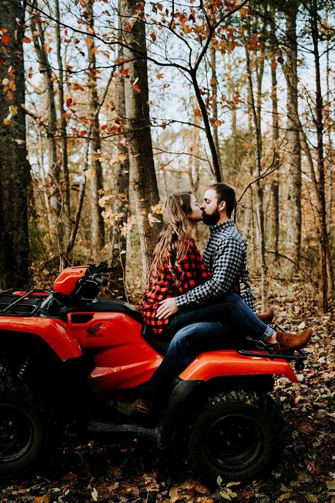 Atv Photoshoot Couple, Four Wheeler Photoshoot, Atv Engagement Photos, Four Wheeler Engagement Pictures, Quad Couple Pictures, 4 Wheeler Engagement Pictures, Quad Pictures Photo Ideas, 4 Wheeler Photoshoot, Atv Couple Pictures