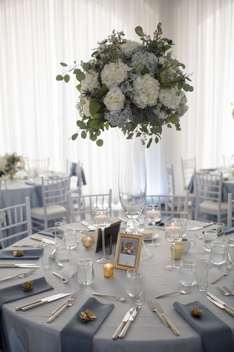 White And Ice Blue Wedding, Coastal Centerpiece Ideas Wedding, Dusty Blue Wedding Table Settings, Blue Centerpieces Wedding, Wedding Centerpieces Beach, Wedding Centerpieces Greenery, Centerpiece Greenery, Centerpieces Greenery, Hydrangea Centerpiece Wedding