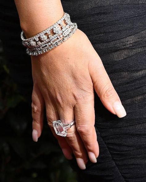 Mariah Carey Ring, Celebrity Engagement Rings Top 10, Mariah Carey Engagement Ring, Most Expensive Ring, Blake Lively Wedding, Simple Unique Engagement Rings, Rings Vintage Boho, Neil Lane Engagement Rings, Expensive Rings