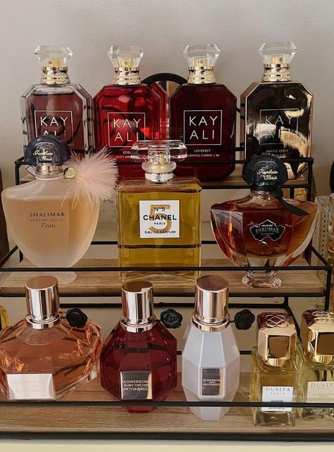 You’re Probably Storing Your Perfumes Wrong+#refinery29uk Perfume Collection Display, Fragrance Display, Perfume Storage, Parfum Chanel, Perfume Display, Perfume Organization, Perfume Photography, Jewelry Organizer Storage, Perfume Tray