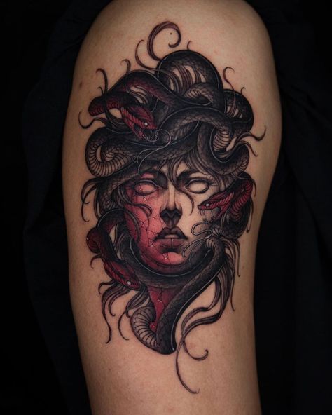 Medusa Tattoo Design, Card Tattoo Designs, Hand Tattoos For Girls, Scary Tattoos, Chest Piece Tattoos, Medusa Tattoo, Greek Tattoos, Arm Band Tattoo, Tattoo Desings