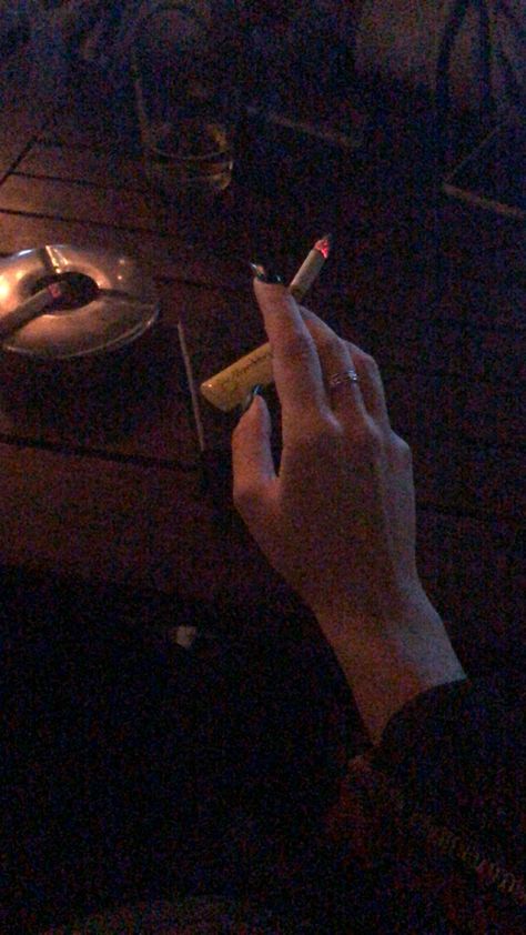 Hand After Punching A Wall Aesthetic, Hand With Ciggaretes, Hand Holding Ciggerate Reference, Hand With Ring, Hand Aesthetic, Aesthetic Women, Happy Year, Beck, Cigars