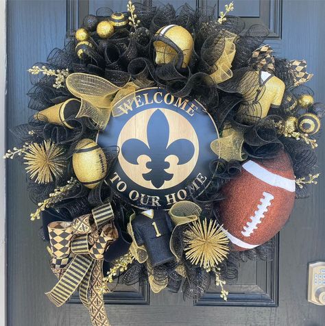 Good luck to all the Saints fans tonight! Let’s rally behind our team and show that true spirit! And while you’re gearing up for the game, check out our Custom Saints Football Wreath! 🏈 Get your home ready for football season with a personalized wreath that proudly displays your team colors. 🔹 Customize it for your favorite team! 🔹 DM me for details and to place your order. Make your game day experience even more special! #footballwreath #homedecor #football #nfl #neworleans #nola #louis... Personalized Wreath, Football Wreath, Saints Football, The Saints, Football Nfl, Football Season, Team Colors, Favorite Team, Dm Me