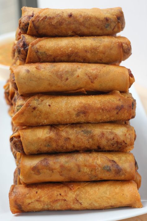 Chinese Spring Rolls, Hmong Food, Sweet Chili Dipping Sauce, Egg Roll Filling, Pork Egg Rolls, Chinese Egg, Chunky Peanut Butter, Hey Hey Hey, Egg Roll Recipes