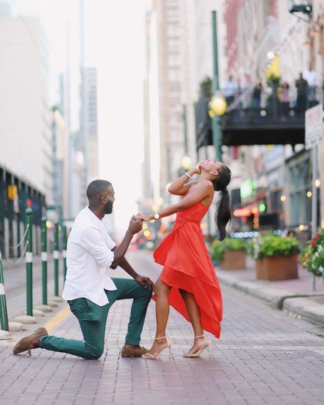 27 Perfect Proposal Stories You Need to Read - These poignant photos really sum up the moment. #ProposalIdeas #ProposalStories #DreamProposals #WeddingProposal | Martha Stewart Weddings - 27 Perfect Proposal Stories You Need to Read Get Engaged, Proposal Photos, Perfect Proposal, Newly Engaged Couple, Wedding Proposals, Marriage Proposals, Getting Engaged, Black Love, Engagement Couple