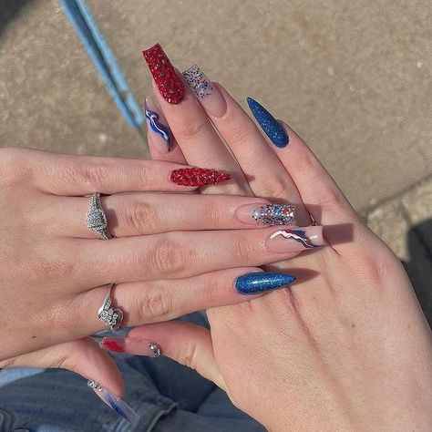 Firework Acrylic Nails, Long 4th Of July Nails, Simple Fourth Of July Nails Acrylic, Fourth Of July Acrylic Nails, Freedom Nails, 4th Of July Acrylic Nails, 4th Of July Nails Simple, Nails Fireworks, Forth Of July Nails