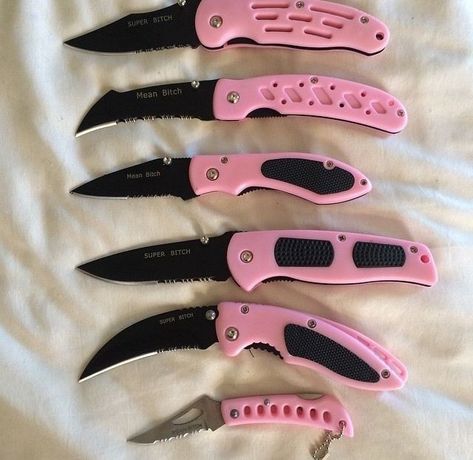 Knife Aesthetic, Creepy Cute Fashion, Blue Sargent, Pastel Punk, Pretty Knives, Knife Collection, Kawaii Accessories, Cool Knives, Creepy Cute