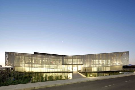 Synthon Laboratory Building  / GH+A | Guillermo Hevia | ArchDaily Laboratory Building, Laboratory Design, Commercial And Office Architecture, Architectural Competition, Public Architecture, Hunter Douglas, Industrial Buildings, Facade Architecture, Facade Design