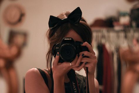 Bow <3 Person Taking Picture With Camera, Girls With Cameras, Taking A Picture, Odessa, Inspirational Pictures, Look At You, Cute Bows, Let Go, Photography Tips