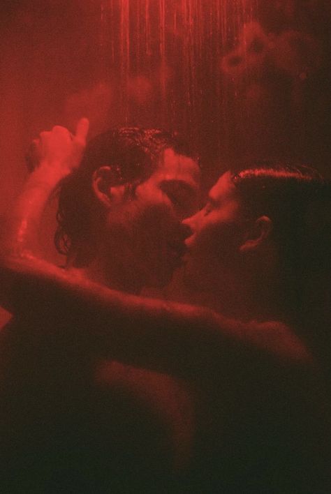 Amerigo Valenti, Shower Pics, Female Assassin, Red Rain, Photographie Inspo, The Love Club, Up Book, Kissing Couples, Couple Shower