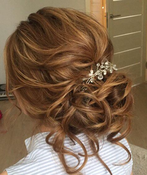 75 Drop-Dead Gorgeous Wedding Hairstyles For A Romantic Wedding - wedding updo hairstyle iddeas ,Textured messy updo wedding hairstyles,updo hairstyles,messy updos #weddinghair #wedding #hairstyles #updowedding #weddinghairstyles Pearl Hair Vine Wedding, Vine Headpiece, Messy Updos, Mother Of The Groom Hairstyles, Long Hair Vine, Pearl Hair Vine, Wedding Hair Vine, Extra Long Hair, Updo Wedding