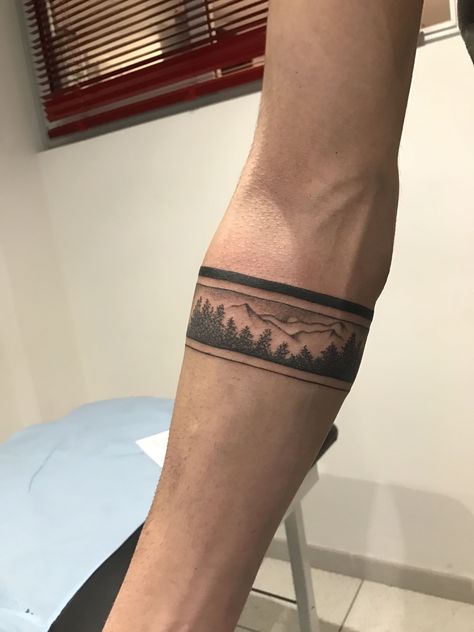 Sam Tattoo, Round Tattoo, Tatuagem Masculina Pequena, Directed By, Forearm Band Tattoos, Small Forearm Tattoos, Band Tattoo Designs, Armband Tattoo Design, Wrist Tattoos For Guys