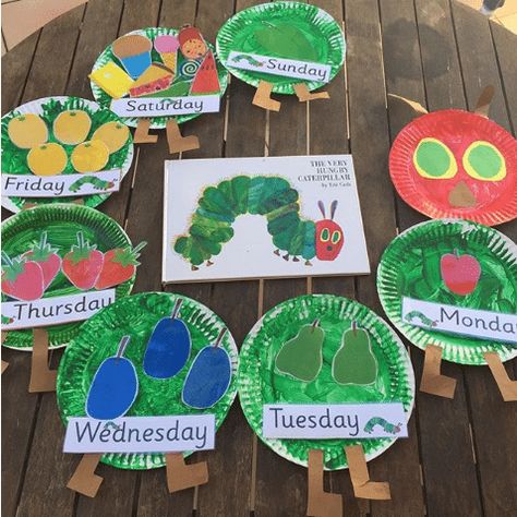 3 Little Pigs Activities, Giant Caterpillar, Eric Carle Activities, The Very Hungry Caterpillar Activities, Book Games, Hungry Caterpillar Craft, Hungry Caterpillar Activities, Caterpillar Craft, Aktiviti Kanak-kanak