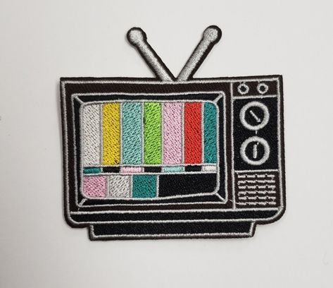 Vintage TV Color Bars Patch. 2¾ x 2¾ Sew Iron Patch.. Money On Fire, Pinterest Wall Decor, Retro Television, Embroidered Badges, Christmas Embroidery Designs, Applique Patches, Rose Embroidery, Retro Tv, Applique Embroidery Designs