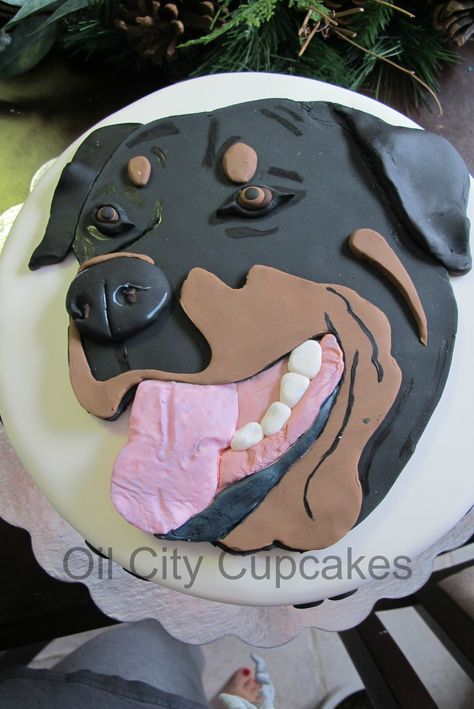 For a girl who shares my love of Rottweilers! Rottweiler Cake Ideas, Rottweiler Cupcakes, Rottweiler Cake, Fondant Fancies, Rottweiler Love, Adult Birthday Cakes, Animal Cupcakes, Dog Cakes, Dog Cake