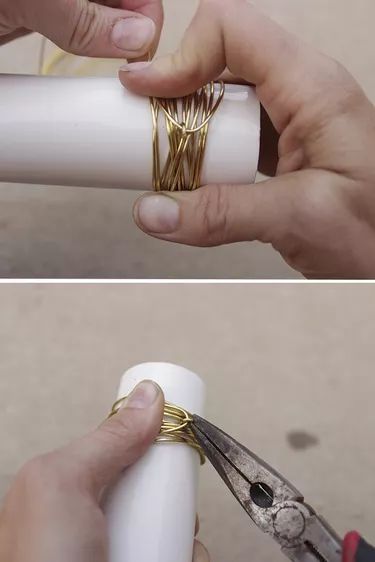 How to Make a Homemade Copper Bracelet Holiday Napkin Rings, Rings Wire, Gold Napkin Rings, Napkin Rings Diy, Beaded Napkin Rings, Gold Napkins, Eternity Engagement Ring, Rings Diy, Diy Napkins