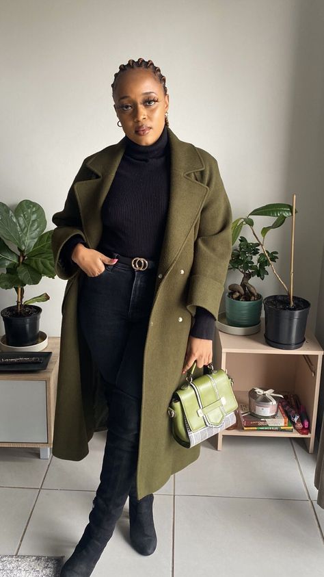 Black Trench Coat Outfit Black Woman, Long Coat Outfit Black Women, Winter Arc Black Women, Black Women Winter Outfits, Earthy Black Woman Outfit Winter, Black Women In Fur Coats, Trendy Outfits Winter, Outfit Set, Jean Outfits