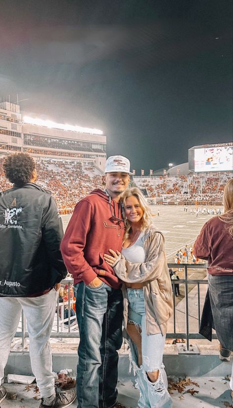 Leah Fish Picture, Tall Boyfriend Short Girlfriend, Leah Fish, Country Couple Pictures, Country Relationship Goals, Tall Boyfriend, Country Relationships, Country Couple, Country Romance