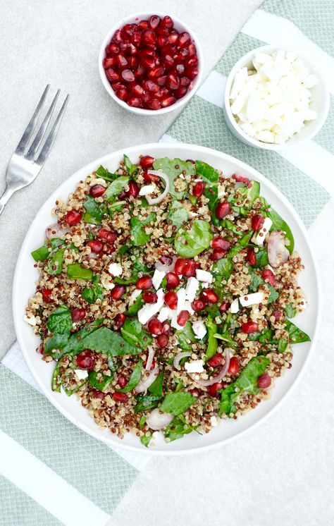 Feta Pomegranate Salad, Pomegranate Quinoa Salad, Quinoa Salad Bowl, Deli Platters, Apple Walnut Salad, Salad Quinoa, Pomegranate Recipes, Resep Smoothie, Quinoa Salat