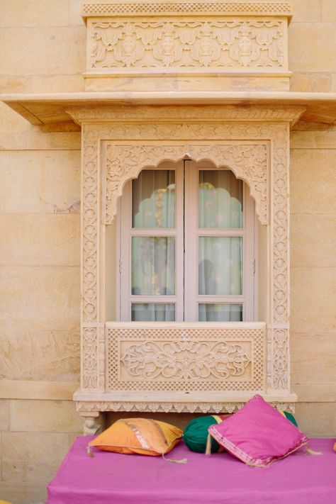 Seating For Wedding, Entrance Makeover, Palace In India, Window Decor Ideas, India Architecture, Basement House Plans, Carved Wood Wall Art, Mughal Architecture, Temple Design For Home