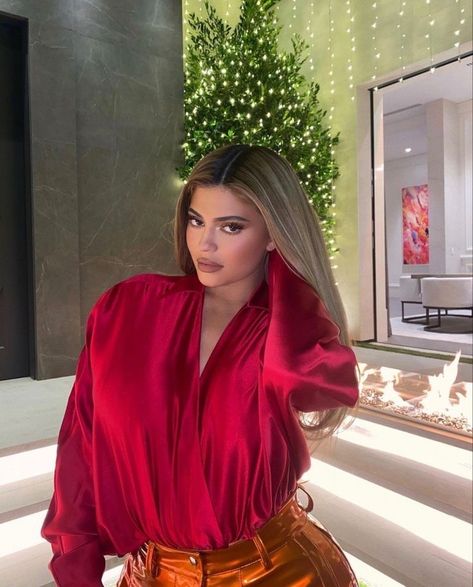 Stylizacje Kylie Jenner, Kylie Jenner Daily, Kylie Jenner Modeling, Kylie Jenner Icons, Kily Jenner, Kylie Jenner News, Claudia Tihan, Look Kylie Jenner, Looks Kylie Jenner