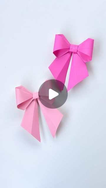 Lucia Mallea on Instagram: "DIY giant paper bows 🎀💫💫

Make these easy bows and decorate absolutely everything! You just need paper, scissors and VOILÁ!! 

👉🏻 Comment BOW to get list of my favorite pack of papers and scissors 🤩🤩 plus a list of ideas of what to do with them 💕

Slower version available in my subscription YAHOO 💝💝💝

Moños gigantes de papel 🎀🎀
Facilisimos de hacer y super bellos para decorar absolutamente todo! Que me dicen?

Si quieren la lista completa de materiales que use y un montón de ideas de cómo lucirlossss comenten MOÑO 🎀

Por cierto, hice una versión muy lenta y hermocha para mis suscriptores 🤩🤩. 

Besitos 🎀 #coquette #bow #diy #coquetteaesthetic" Paper Bows Diy, Easy Bows, With Them, Paper Bows, Bow Diy, What To, Papel Craft, Paper Bow, Bow Tutorial