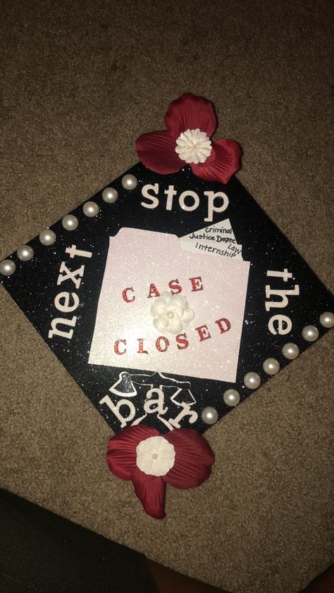 2018 graduation cap! LAW SCHOOL BOUND 🎓 Law School Graduation Party, Graduation Party Pictures, College Grad Cap Ideas, Graduation Desserts, Grad Cap Decorated, Graduation Cap Decoration Diy, High School Graduation Cap, College Graduation Cap Decoration, Graduation Poster