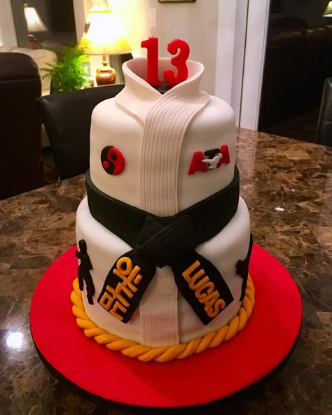 Black Belt Cake Ideas, Black Belt Party Ideas, Taekwondo Birthday Cake, Black Belt Cake, Taekwondo Birthday, Cricket Birthday Cake, Karate Cake, Black Belt Taekwondo, Karate Party