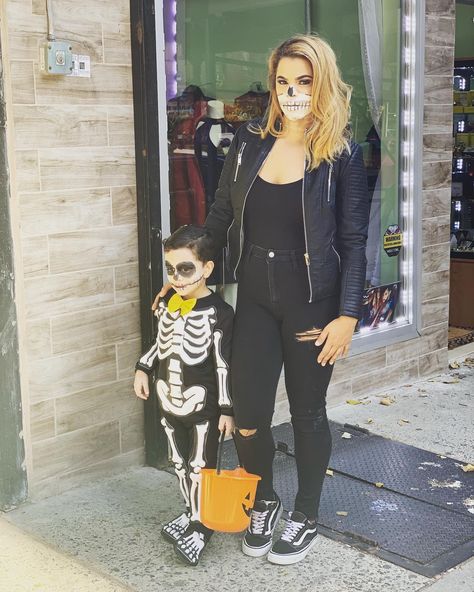 Mommy And Son Halloween Costumes, Mom And Son Halloween Costumes, Mom Halloween Costumes, Son Outfits, Mom Costumes, Mom Things, Mom And Son, Mommy And Son, Matching Mom