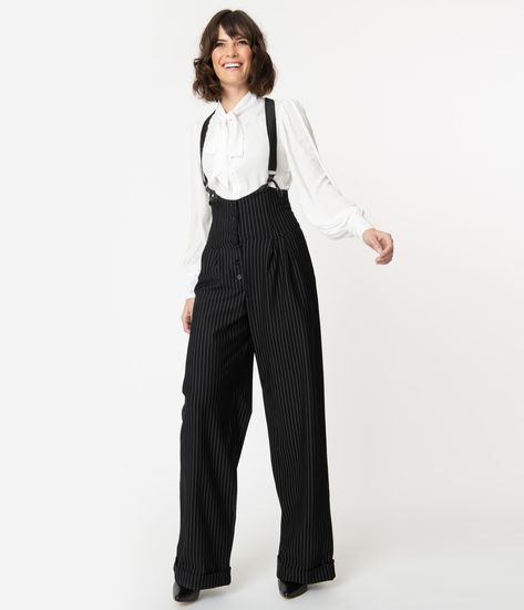 Vintage Pants - Cigarette, Wide-Leg, Capris & High-Waisted Styles – Unique Vintage Costume Peaky Blinders, Uv Clothing, Outfit Elegantes, Vintage Overalls, Black And White Pants, Look Formal, Look Retro, Suspender Pants, Mode Jeans