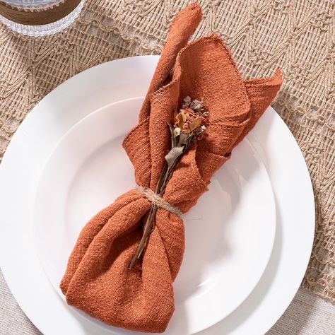 PRICES MAY VARY. Package: 6 pieces cloth napkins per set, 16.5 × 16.5 inches Material: Natural cotton gauze napkins. The edges are carefully stitched. Simple but elegant design, airy to touch, absorbent and reusable, not easy to shrink or fade. This napkin is soft enough to fold into various shapes Use: This cloth napkins are a good choice for wedding, dinner party, holiday party, bridal shower, birthday party, Easter, Mother's Day. With a rustic and boho style, working out nicely for an informa Western Table Setting, Simple Thanksgiving Table Decor, Dining Place Mats, Simple Thanksgiving Table, Casual Dining Table, Wedding Party Table Decorations, Fall Napkins, Rustic Napkins, Christmas Wedding Party