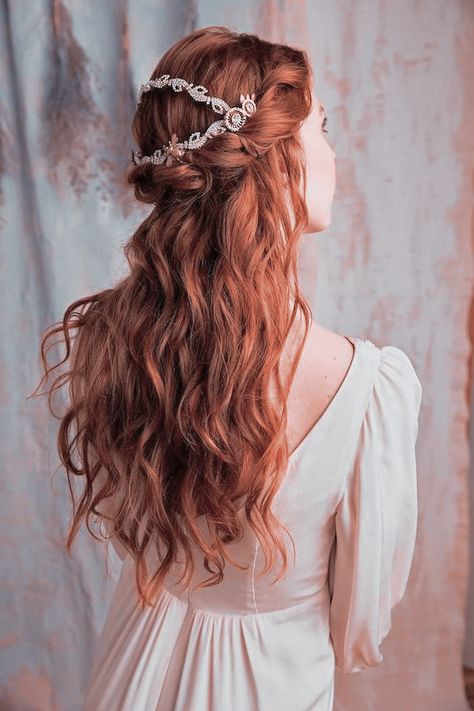 Hairstyles For Red Hair, Medieval Hairstyle, Gerard Way Red Hair, Bridal Hair With Veil, Elvish Hairstyles, Hair With Veil, Elven Hairstyles, Royal Hairstyles, Elf Hair