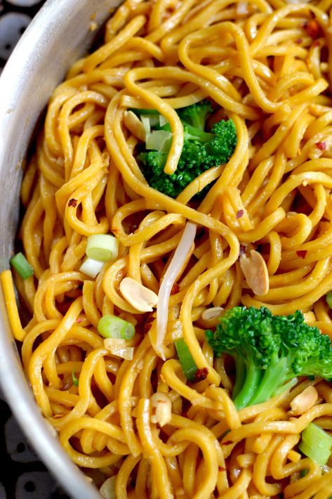 Quick Soy Sauce Noodles | 12 Tomatoes Soy Sauce Noodles, Noodle Sauce, Amazing Vegetarian Recipes, Pan Fried Noodles, 12 Tomatoes, Egg Noodles, Family Favorite Meals, Family Favorites, Us Foods