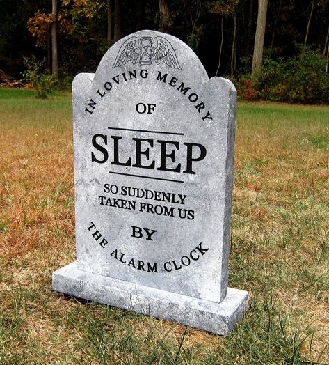 Funny Tombstones, Halloween Gravestones, Tomb Stone, Halloween Cemetery, Mascaras Halloween, Halloween Graveyard, Halloween Tombstones, Sleep Funny, Theme Halloween