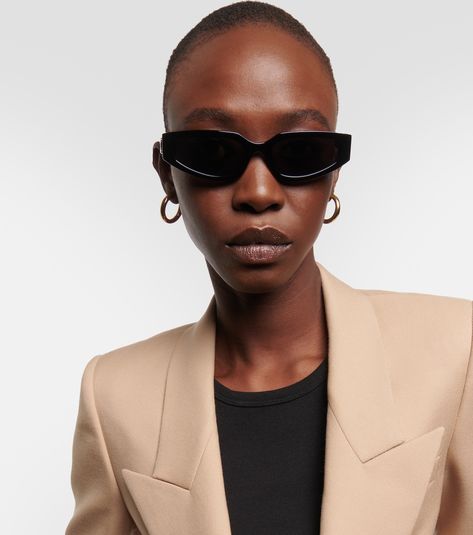 Triomphe rectangular sunglasses in black - Celine Eyewear Celine Eyewear, Rectangular Sunglasses, Glasses Fashion, Givenchy, Saint Laurent, Blazer, Sunglasses, Black