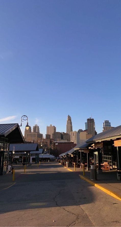 KC. kansas city. downtown. kc vibes. kc photography. chiefs. KC farmers market City Downtown, Nature Places, City Market, Kansas City Missouri, City Landscape, City Aesthetic, Aesthetic Pics, Landscape Nature, Farmers Market