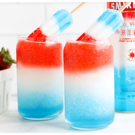 Learn how to make the Bomb Pop Slushie recipe from Festival Foods. Bomb Pop Drink, Bomb Pops, Patriotic Drinks, Vegetarian Drinks, Slushy Drinks, Slushie Machine, Festival Foods, Slushie Recipe, Bomb Pop