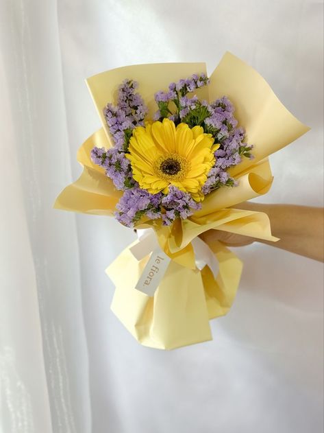 Single Gerbera Bouquet, Yellow Bouquet Flowers, Gerbera Flower Bouquet, Mini Bouquet Flowers, Yellow Flower Bouquet, Daisy Flower Bouquet, Gerbera Daisy Bouquet, Small Bouquet Of Flowers, Gerbera Bouquet