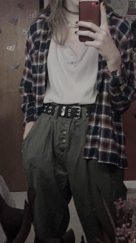 Enby Outfits, 90s Grunge Outfits, Grunge Outfits 90s, Androgynous Outfits, Flannel Outfits, Outfits 90s, Alt Outfits, Estilo Grunge, Androgynous Fashion