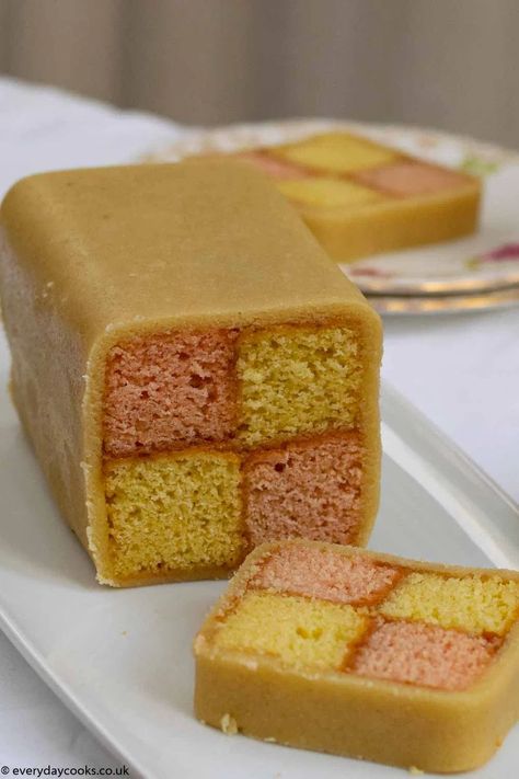 Battenberg Cake, Marzipan Recipe, Marzipan Cake, Almond Meal Cookies, Almond Flour Cookies, Raspberry Cookies, Baking Recipes Cookies, Almond Flour Recipes, Almond Cookies