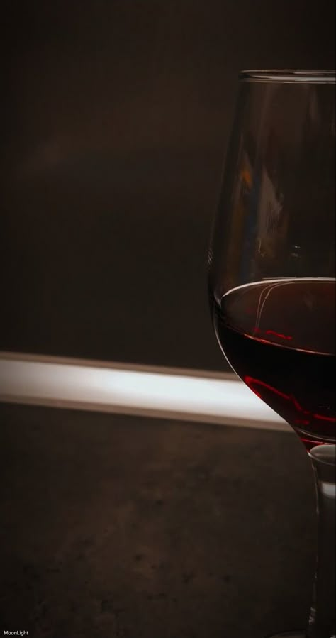 Wine Wallpaper, Wallpaper Tumblr, Dark Feminine Aesthetic, Black Aesthetic Wallpaper, Brown Aesthetic, Night Aesthetic, Red Aesthetic, Story Instagram, Photo Instagram