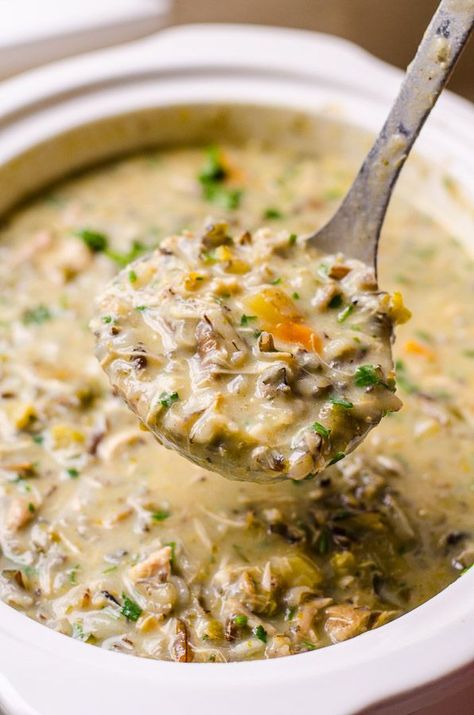 Healthy Chicken Wild Rice Soup Recipe made with no cream or flour but still so creamy, and so easy to throw in slow cooker or make easy on stovetop. | ifoodreal.com Wild Rice Soup Healthy, Slow Cooker Soup Recipes Healthy, Pasta Vegetarian, Chicken And Wild Rice Soup, Wild Rice Soup Recipes, Chicken Wild Rice, Chicken Crockpot Recipes Healthy, Healthy One Pot Meals, Crockpot Chicken Healthy