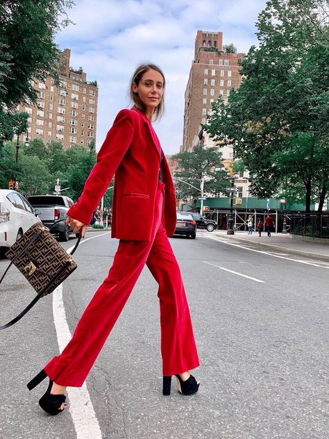 Red Top Outfit, Fall Trends Outfits, The Best Outfits, Effortless Outfit, Jumpsuit Chic, Best Outfits, Red Outfit, Hot Outfits, Red Top