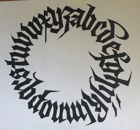 Gothic Alphabet, Gothic Ideas, Gothic Lettering, Chicano Lettering, Circle Tattoos, Graffiti Lettering Fonts, Tattoo Lettering Fonts, Graffiti Alphabet, Lettering Alphabet Fonts