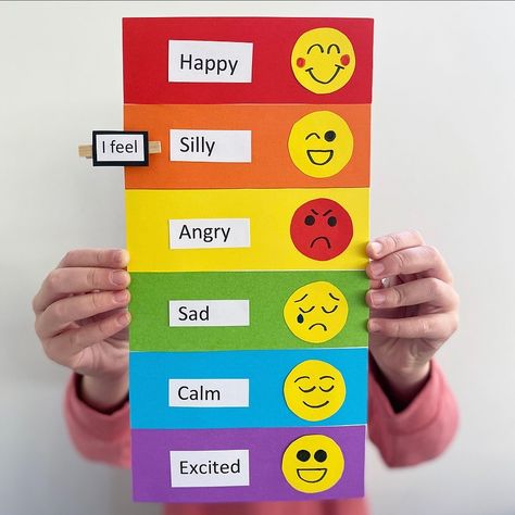 Easy Craft Fun for Kids! on Instagram: “RAINBOW MOOD METER  I am back over @officeworks tomorrow at 11am AEST with another fun family craft project! This week I am making these…” Preschool Senses, Mood Meter, Preschool Shapes, Restorative Practices, Emotional Activities, Emotions Preschool, Feelings Activities, Social Emotional Activities, Behaviour Strategies