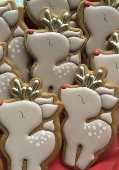 Christmas Deer Cookies Decorated, Gingerbread Cookies Decorated Christmas, Rudolph Cookies Decorated, Decorated Reindeer Cookies, Reindeer Royal Icing Cookies, Reindeer Christmas Cookies, Reindeer Sugar Cookies Decorated, Christmas Biscuits Decorated, Christmas Royal Icing Cookies Ideas